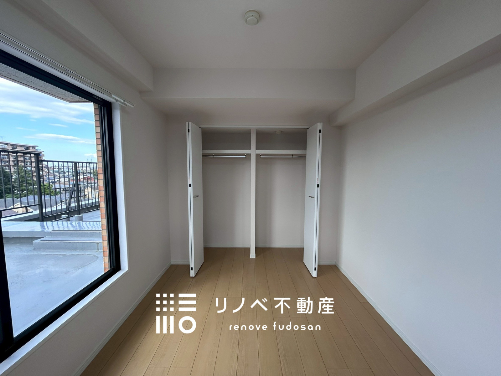 5帖洋室　ルーフバルコニーに面しているお部屋♪日当たり◎