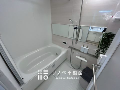 2025年7月ユニットバス交換済み♪ 白基調の明るい浴室♪