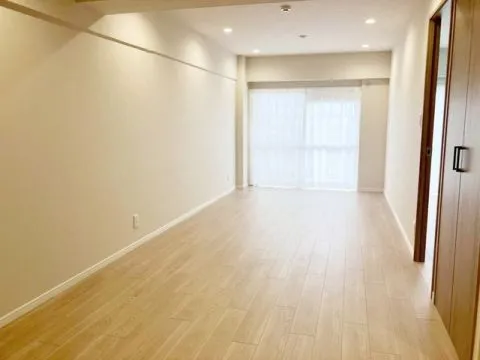 【6階×南向き】全室南向きでバルコニーに面しており陽当たり良好です！