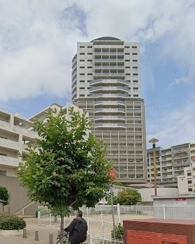 JR新長田駅徒歩１０分！買い物施設も充実しています♪