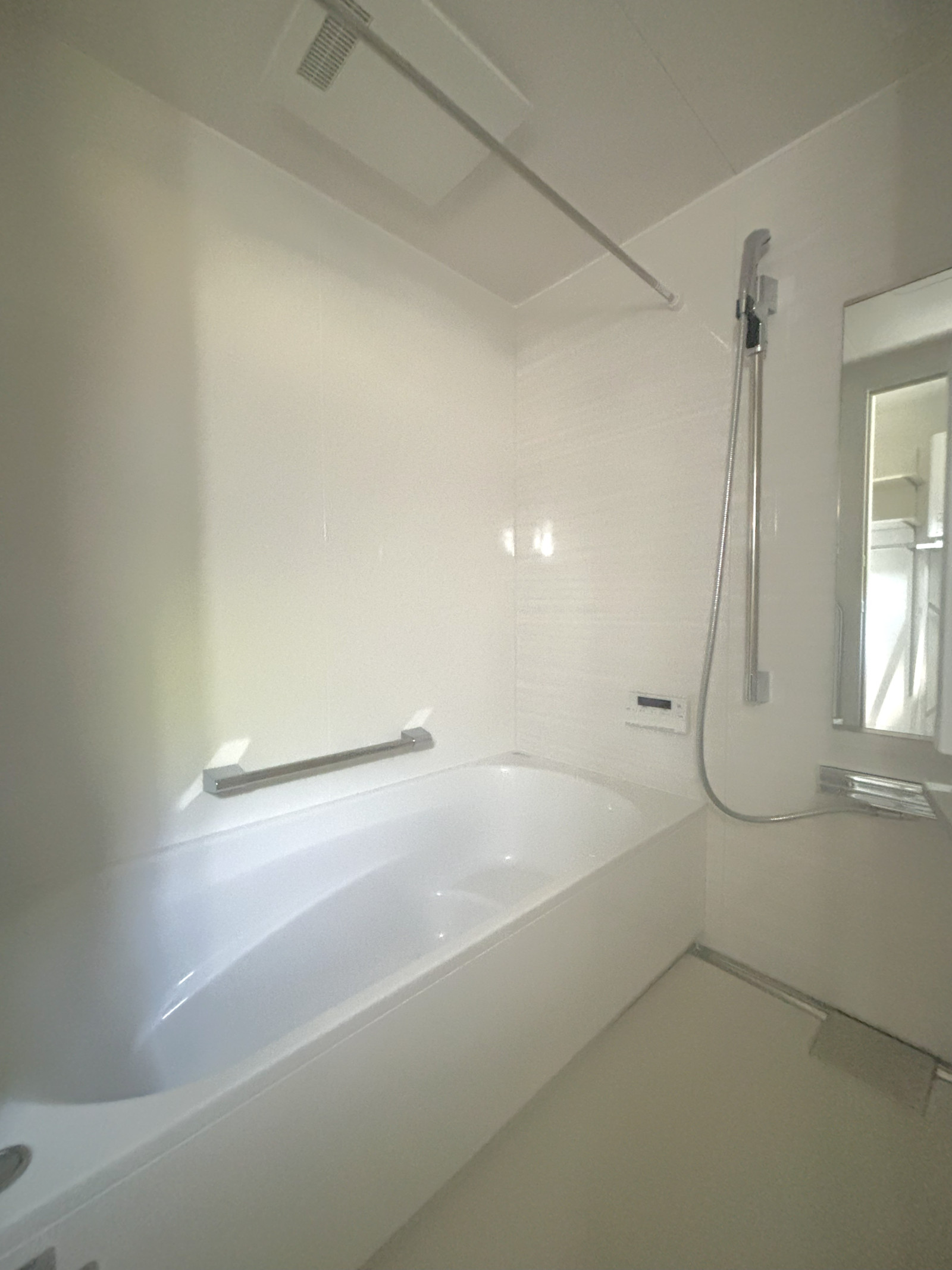 浴室乾燥機付きで、カビの発生を抑え、浴室をいつでも清潔に保てます。