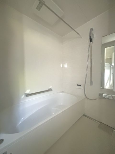 浴室乾燥機付きで、カビの発生を抑え、浴室をいつでも清潔に保てます。