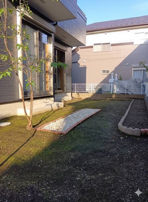 お庭がとても広く、ガーデニングも楽しめそう♪