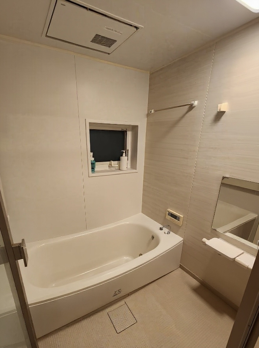 室内画像は、実際の現地写真から、家具類を CGにて消去したイメージ画像です。