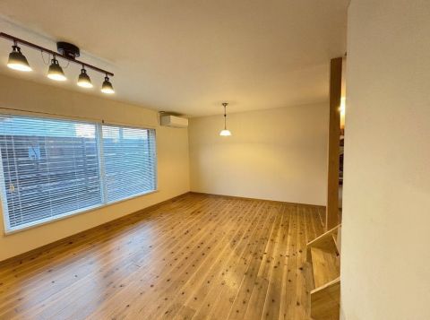 室内画像は、実際の現地写真から、家具類を CGにて消去したイメージ画像です。