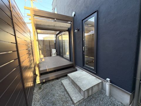 室内画像は、実際の現地写真から、家具類を CGにて消去したイメージ画像です。