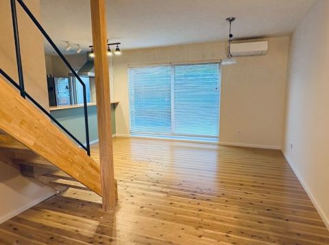 室内画像は、実際の現地写真から、家具類を CGにて消去したイメージ画像です。