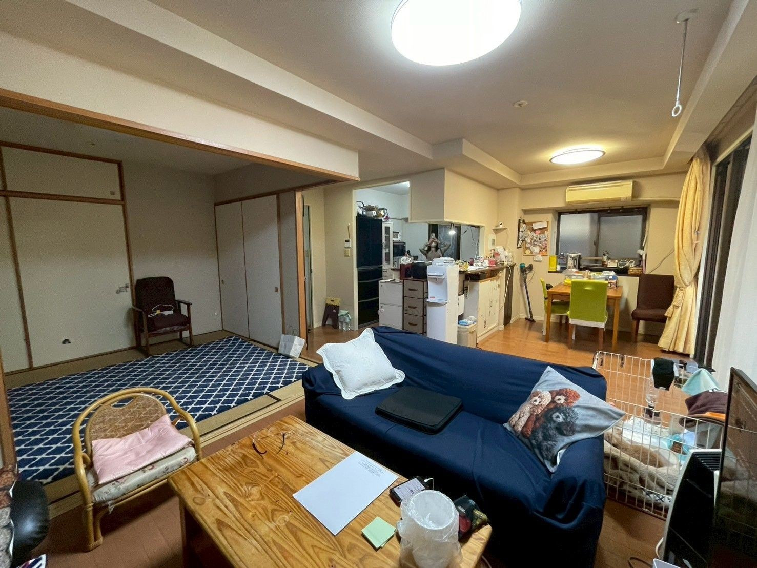 LDKは約6帖の和室と隣接しております。合わせると約23.6帖程と開放的な空間になります。