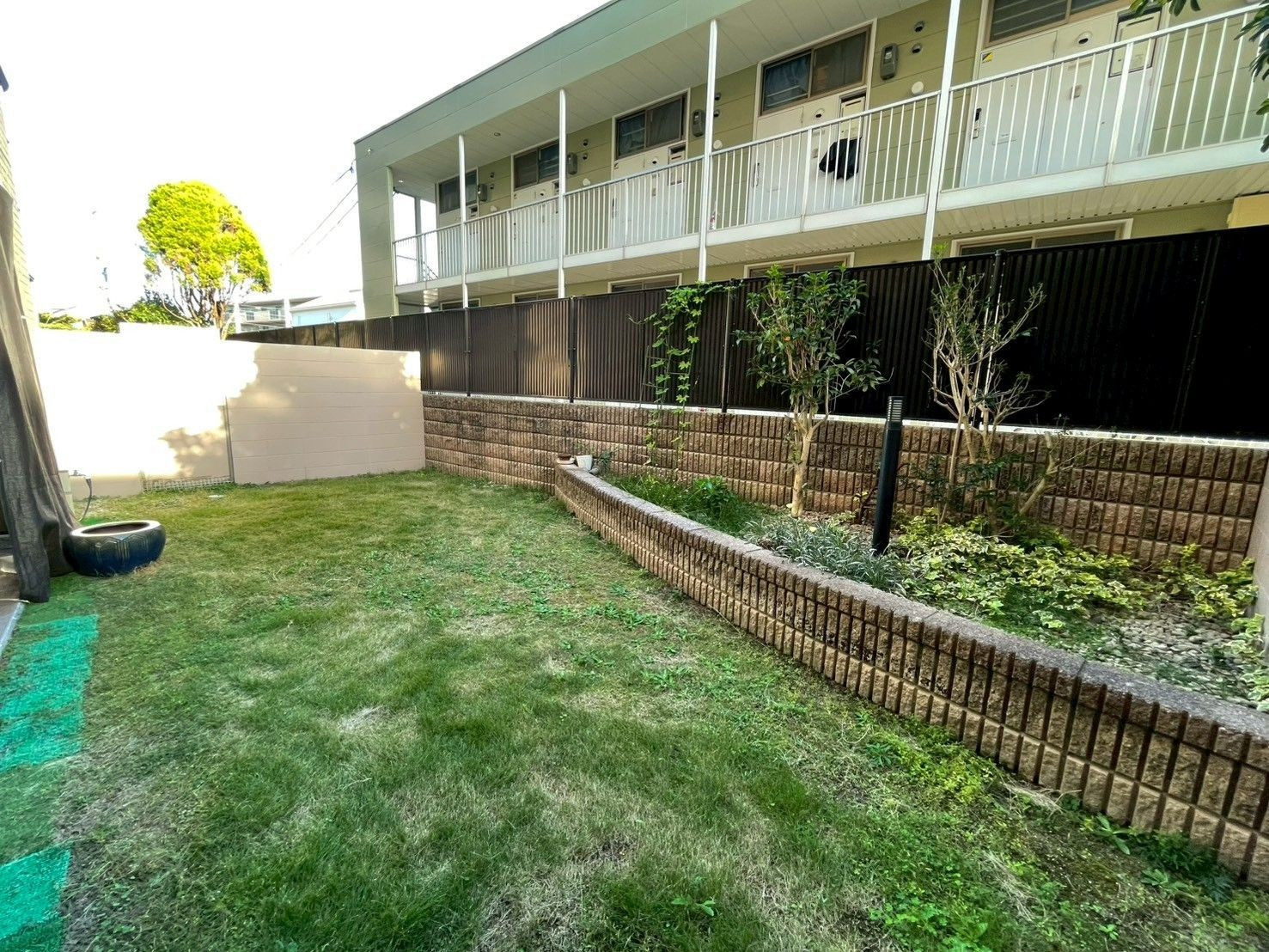 お庭の別角度です。