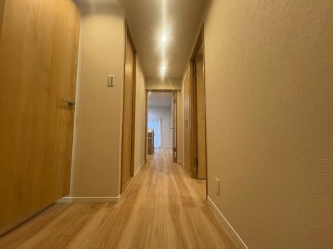 廊下です。柔らかな雰囲気に仕上がっております。