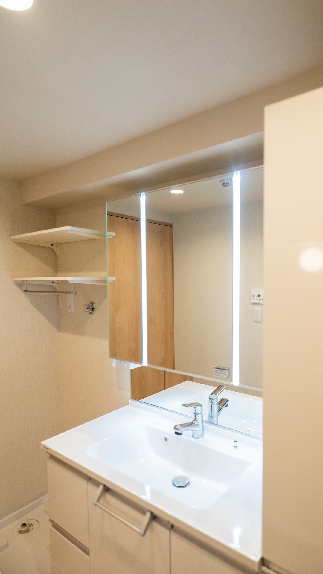 収納力のある洗面スペースです。
