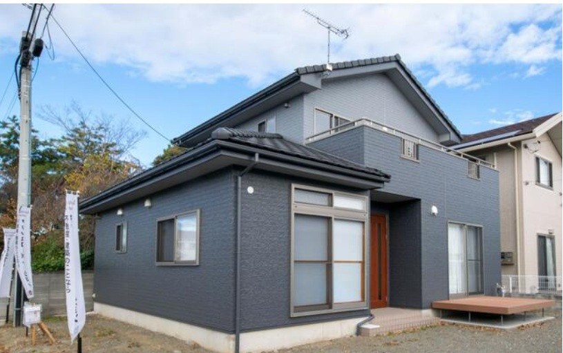 外壁塗装済！　お車３台可能