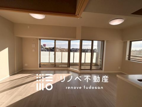 リビング12.7帖とオープン和室4.5帖、開放感あふれる居心地