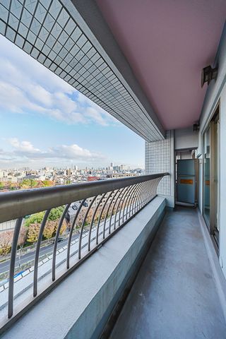 【バルコニー】