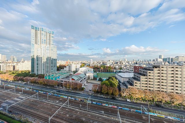 【都心の眺望を楽しむ、タワーマンション】15階という高さ。東向きバルコニーにつき眺望、採光良好です。ご