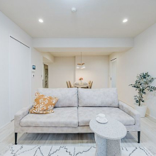 【リビングダイニング】約19.1帖大きな家具を置いてもくつろげる広さがあります。