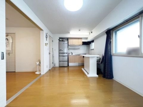 「自由が丘」駅まで徒歩11分！人気エリアに佇むマンション♪