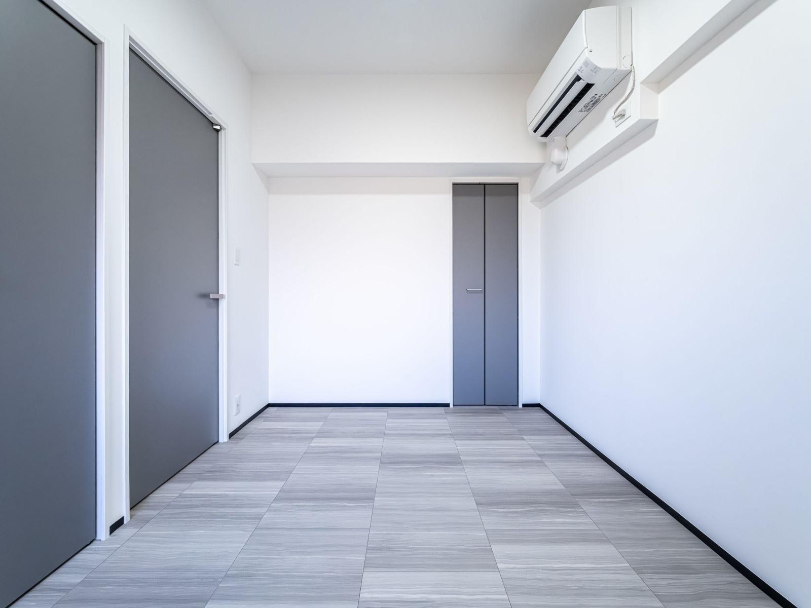 北側の居室2部屋はエアコン設置済み。