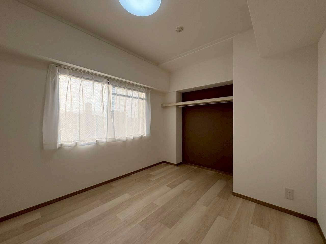 約6帖の居室です。ゆとりある全居室6帖以上で、プライベートな時間も充実させることが出来ます。