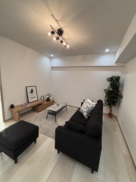 人気の角部屋、南東、南西側の2面バルコニーで開放的です。