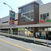 ヨークマート妙蓮寺店 徒歩7分。 490m