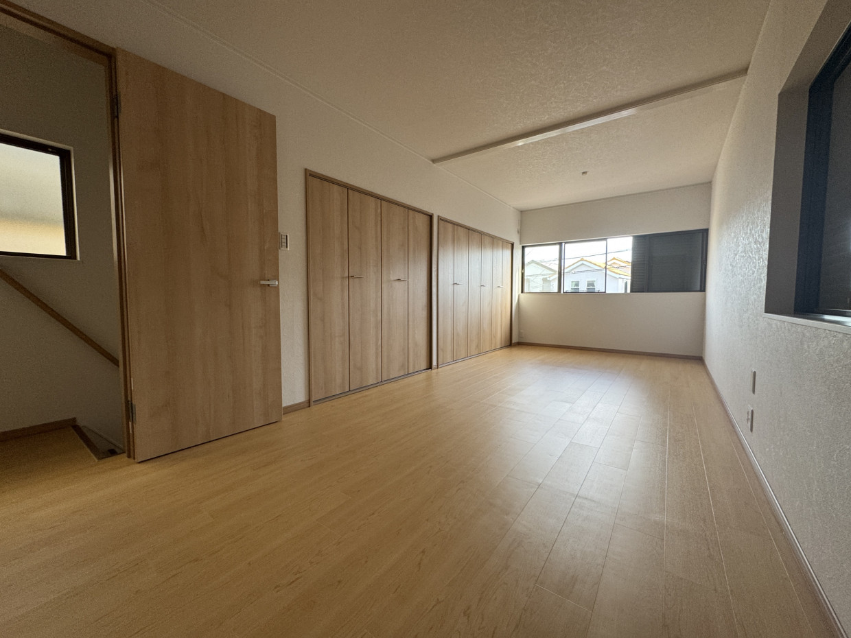 令和７年にキッチン・洗面台・トイレ新調しています