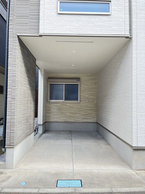 車種制限あり 奥行あるビルトイン車庫です♪