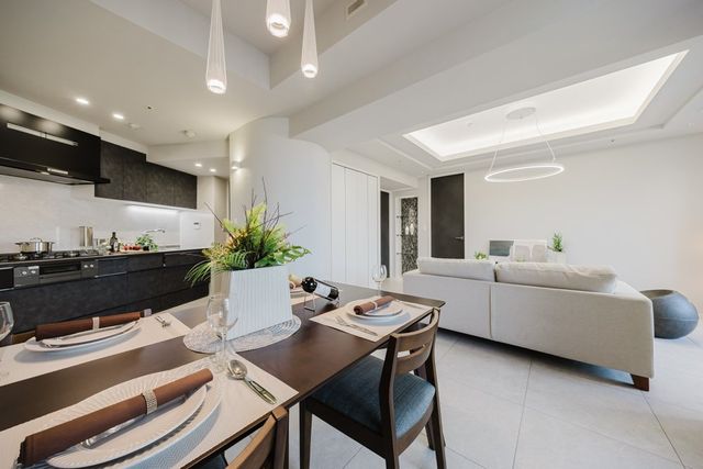 【LDK】約18.0帖大きな家具を置いてもくつろげる広さがあります。