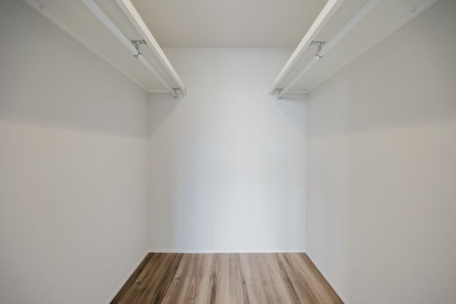 【WIC】かさばりやすい衣類やキャリーケースなどたっぷり収納。お部屋がすっきり片付きます。