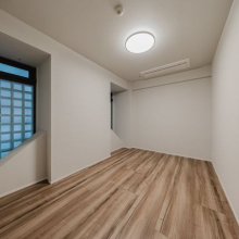 【洋室】玄関側の洋室