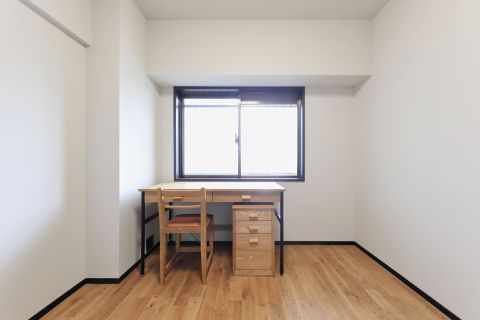 お子様のお部屋としても、ワーキングスペースとしてもおすすめのお部屋です。