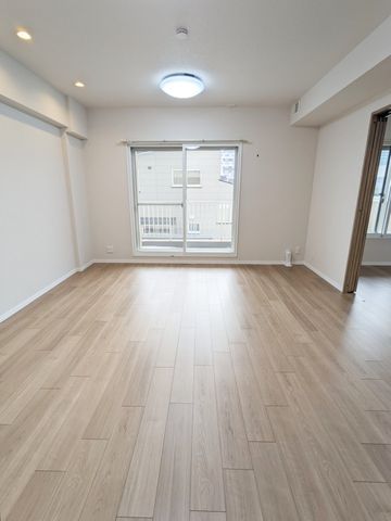 主要採光面が南西向きで、昼から夕方の陽当たりが良好です。