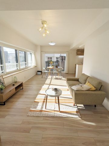 主要採光面が南西向きで、昼から夕方の日当たりが良好です。