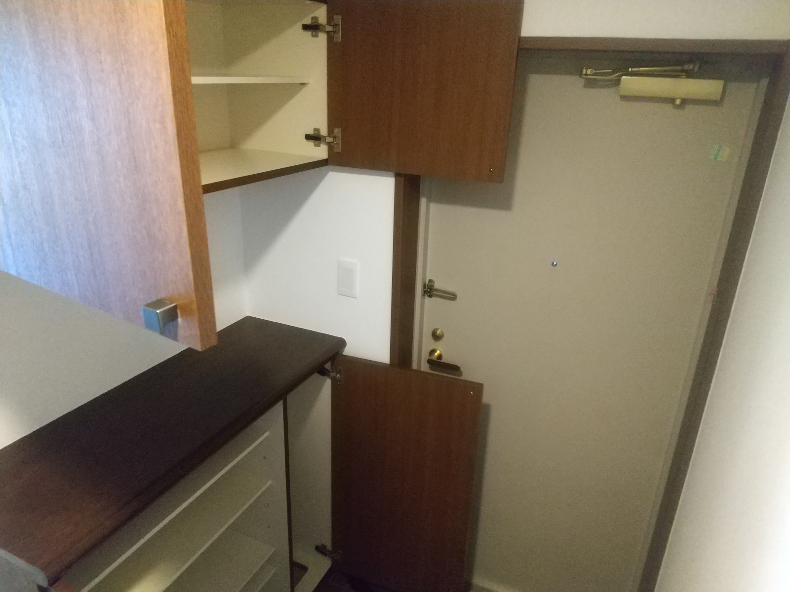 シューズクローゼットも大容量です