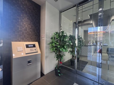 オートロックシステムを完備。防犯モデルマンションならではの厳重なチェック体制が日々の安心を守ります。