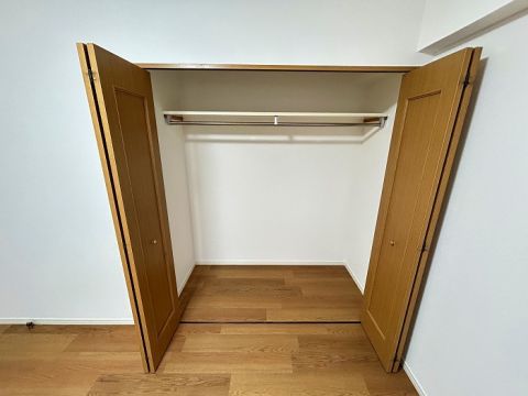 約7帖洋室の収納。