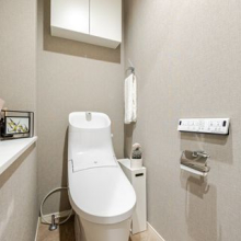 【トイレ】収納付き。細々としたものをすっきり収納！