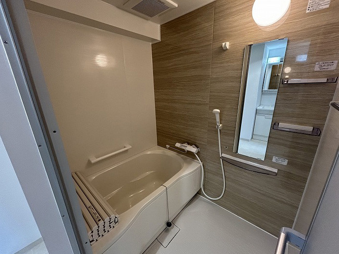 お風呂新品交換済み。