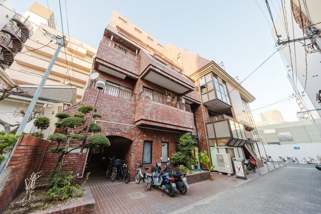 【外観写真】綱島駅徒歩5分！周辺のお買い物施設が充実しています。