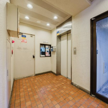 【エレベーターホール】