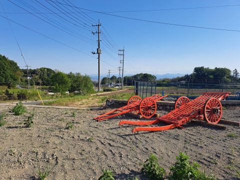 車の出入りもしやすく、開放感のある立地です。