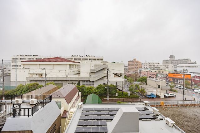 【眺望】あいにくの雨天でしたが、開放感のある眺望です。