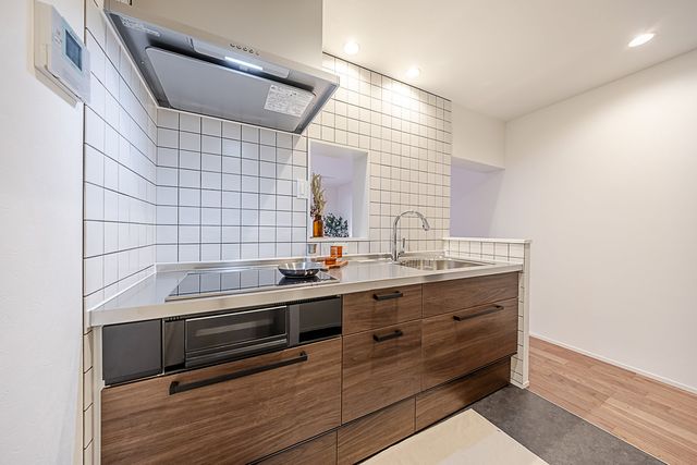 【キッチン】IHクッキングヒーターを採用。