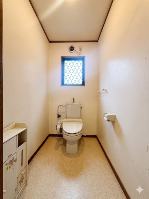 広めに設計されているので、圧迫感が全くありません。窓からの光も相まって、驚くほどの開放感を感じていただけます。