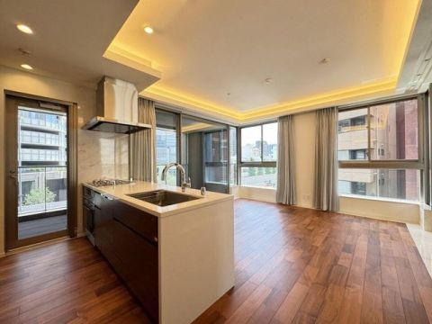 【リビング】1フロア1住戸のプレミアム設計+麻布台ヒルズ目の前のお部屋