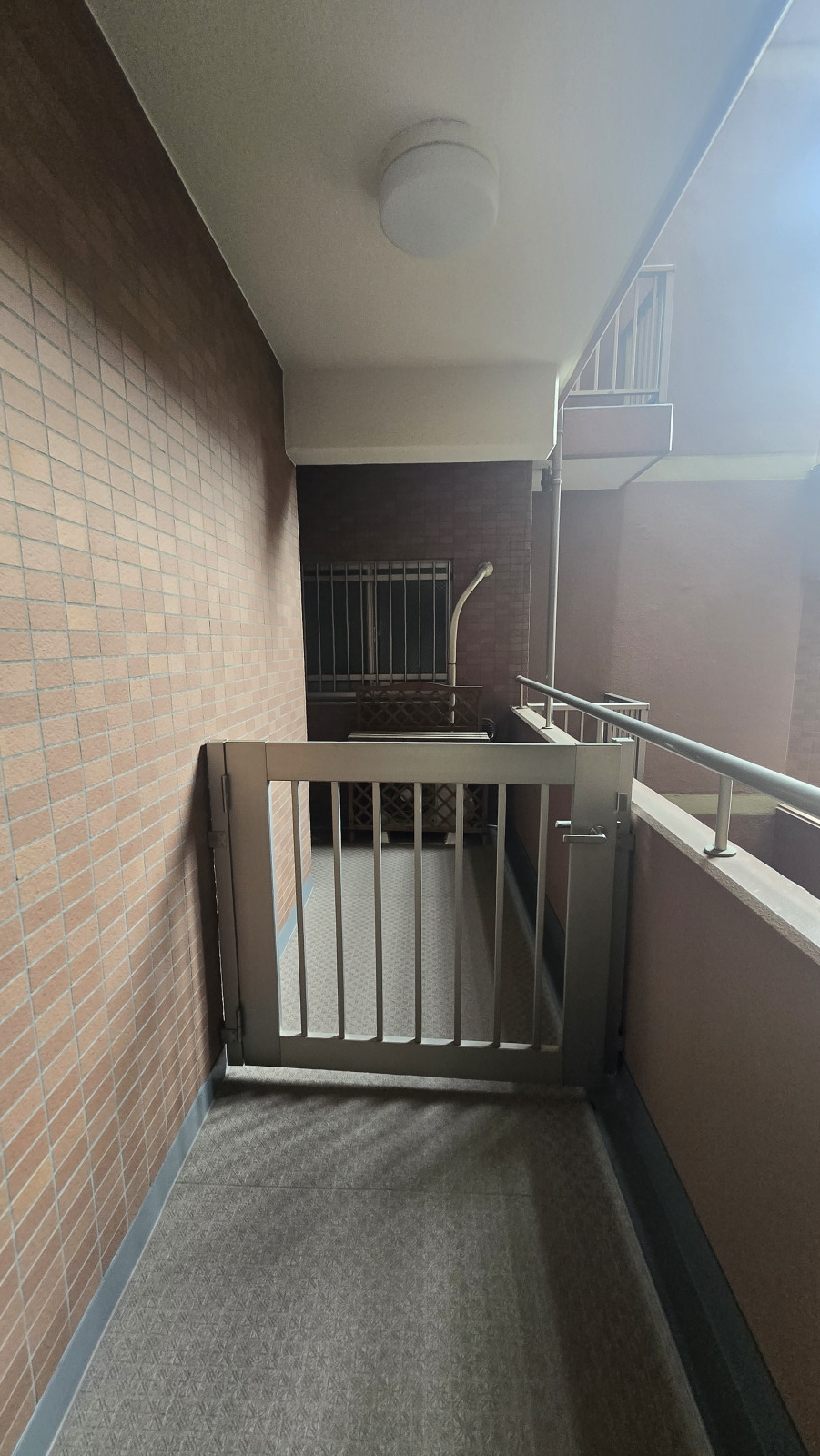 専用玄関ポーチつき