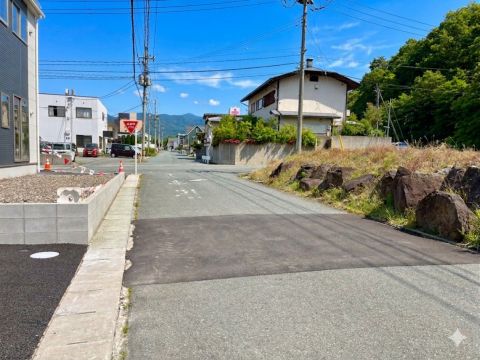 前面道路：南側約5.9ｍ