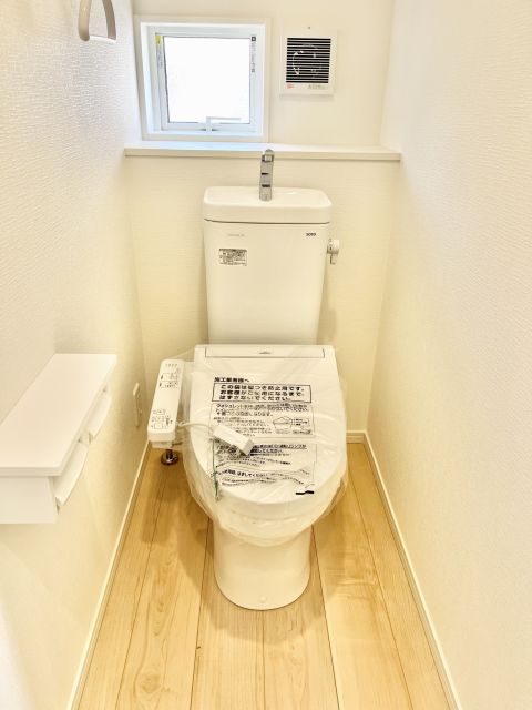トイレは2か所設置しています。