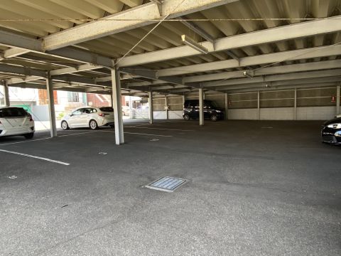 平面駐車場