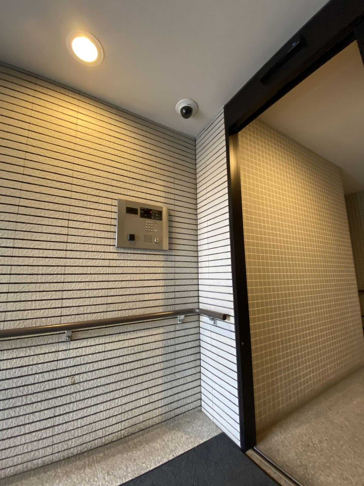 玄関前オートロック